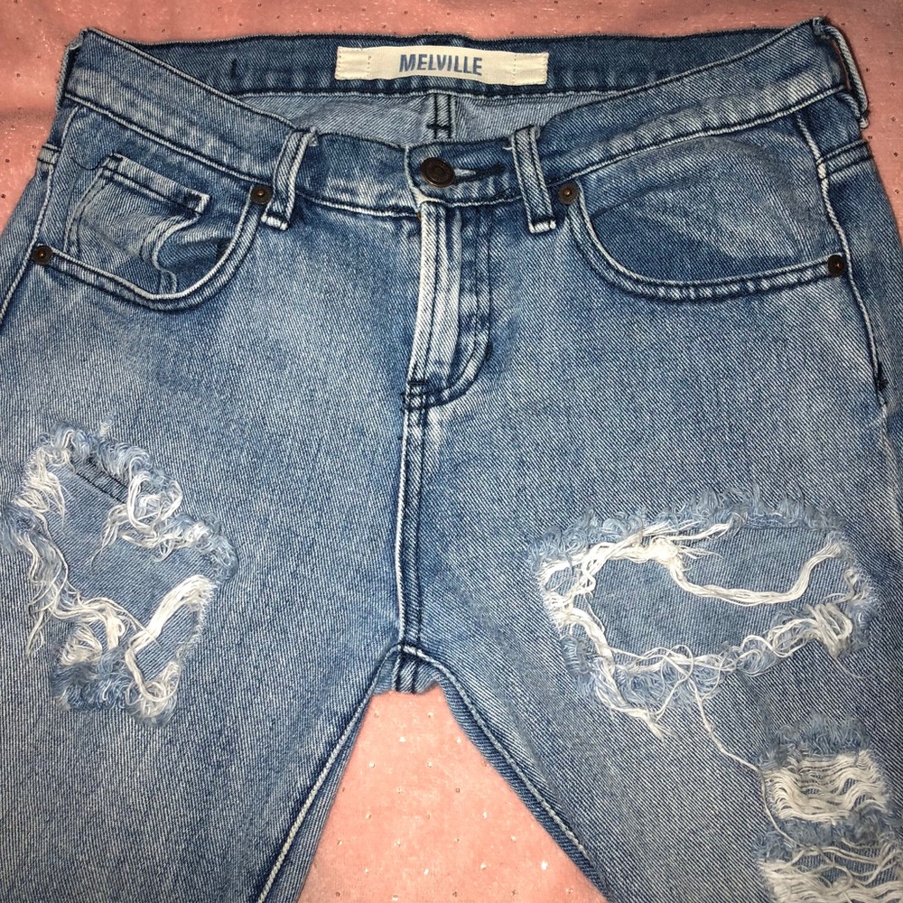 Brandy Melville distressed boyfriend jeans